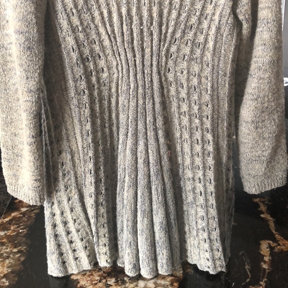 Anthropologie Women’s cardigan sweater - Picture 3 of 6